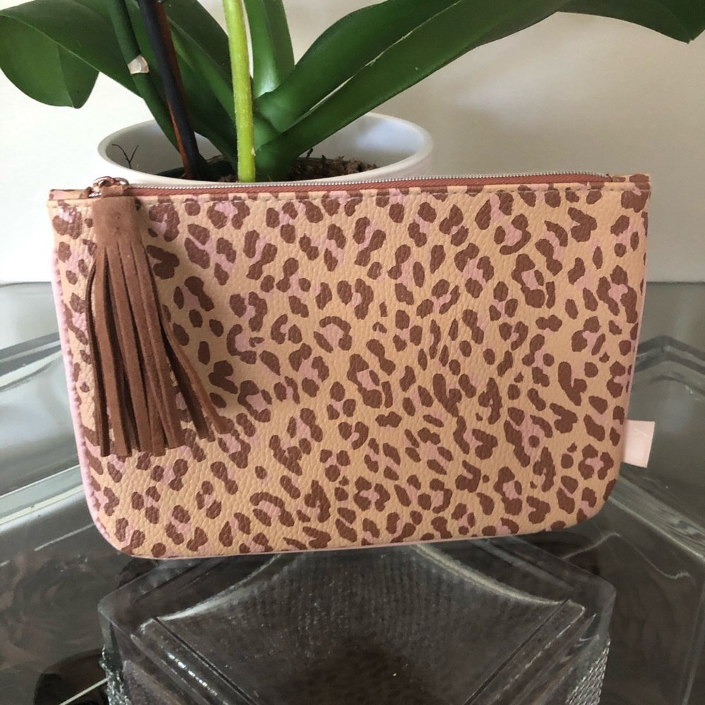 IPSY Cosmetic Case Pouch NWOT.